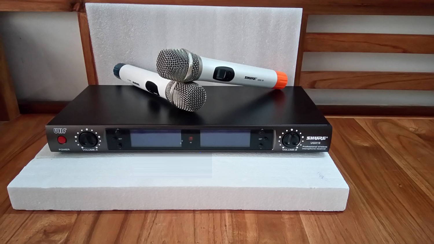 Micro không dây UGX10 cao cấp